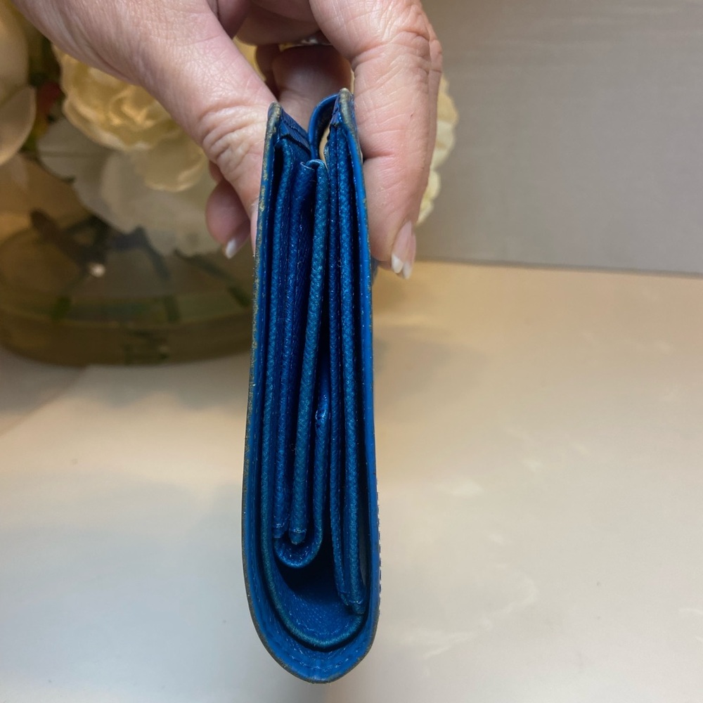 Authentic Louis Vuitton Blue Epi Porte-Billets Compact Wallet Toledo Luxury - Picture 10 of 10